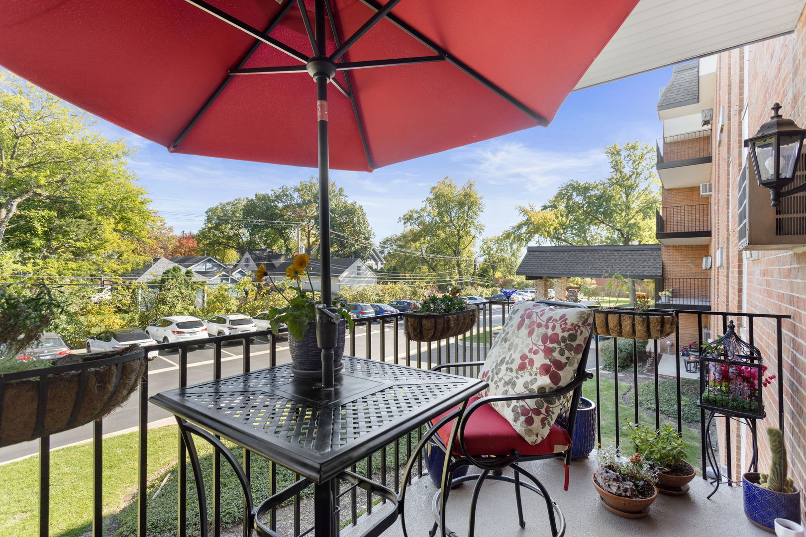 4225 Saratoga Avenue #204B, Downers Grove, IL 60515