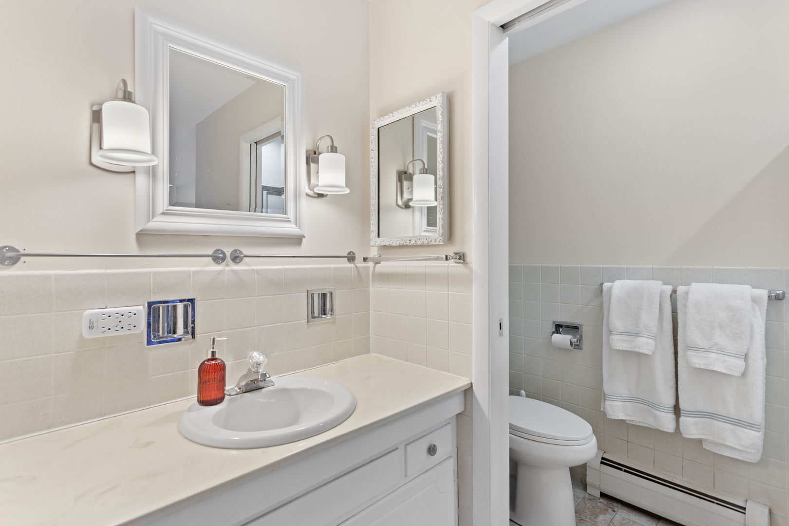 4225 Saratoga Avenue #204B, Downers Grove, IL 60515