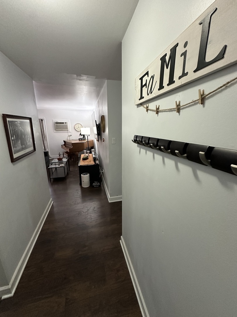 4225 Saratoga Avenue #204B, Downers Grove, IL 60515