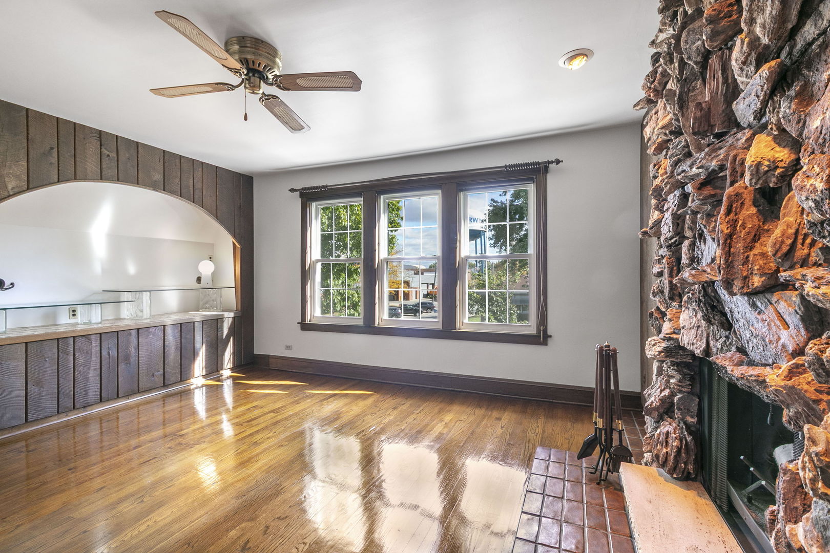 3002 Euclid Avenue, Berwyn, IL 60402