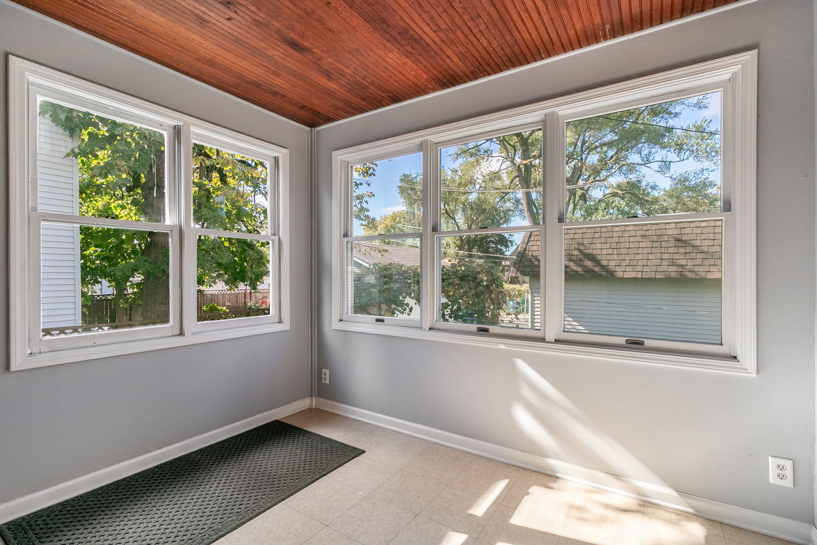 3002 Euclid Avenue, Berwyn, IL 60402
