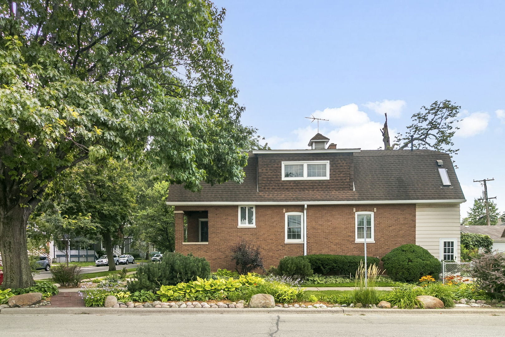 3002 Euclid Avenue, Berwyn, IL 60402