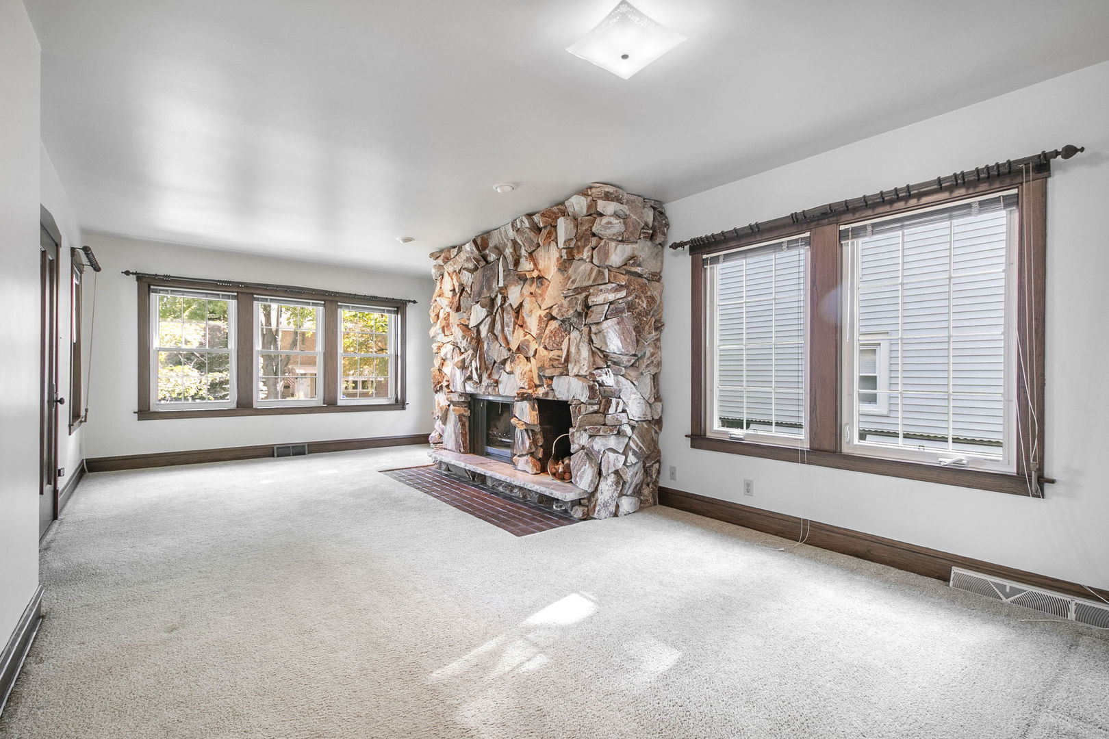 3002 Euclid Avenue, Berwyn, IL 60402