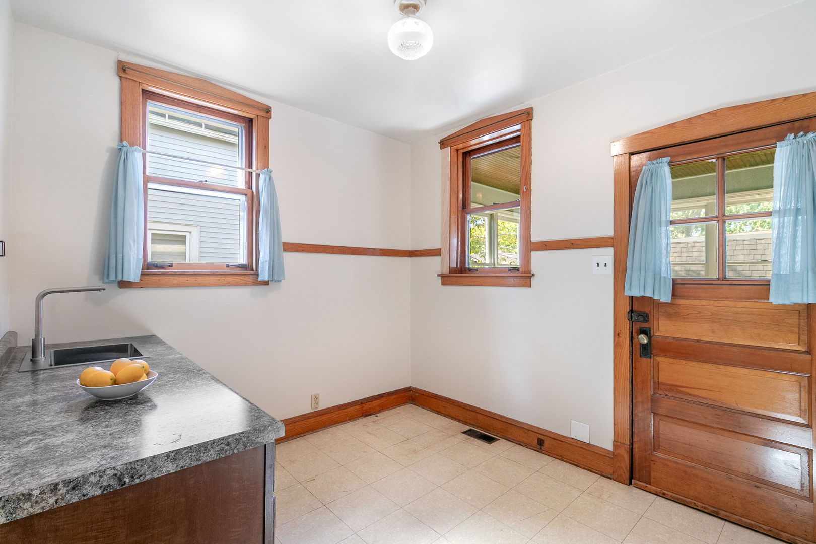 3002 Euclid Avenue, Berwyn, IL 60402