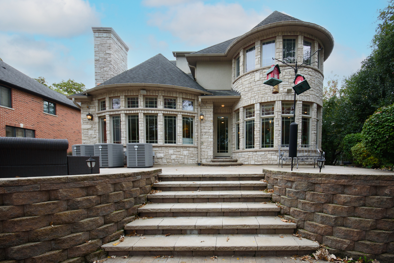 11226 Hiawatha Lane, Indian Head Park, IL 60525