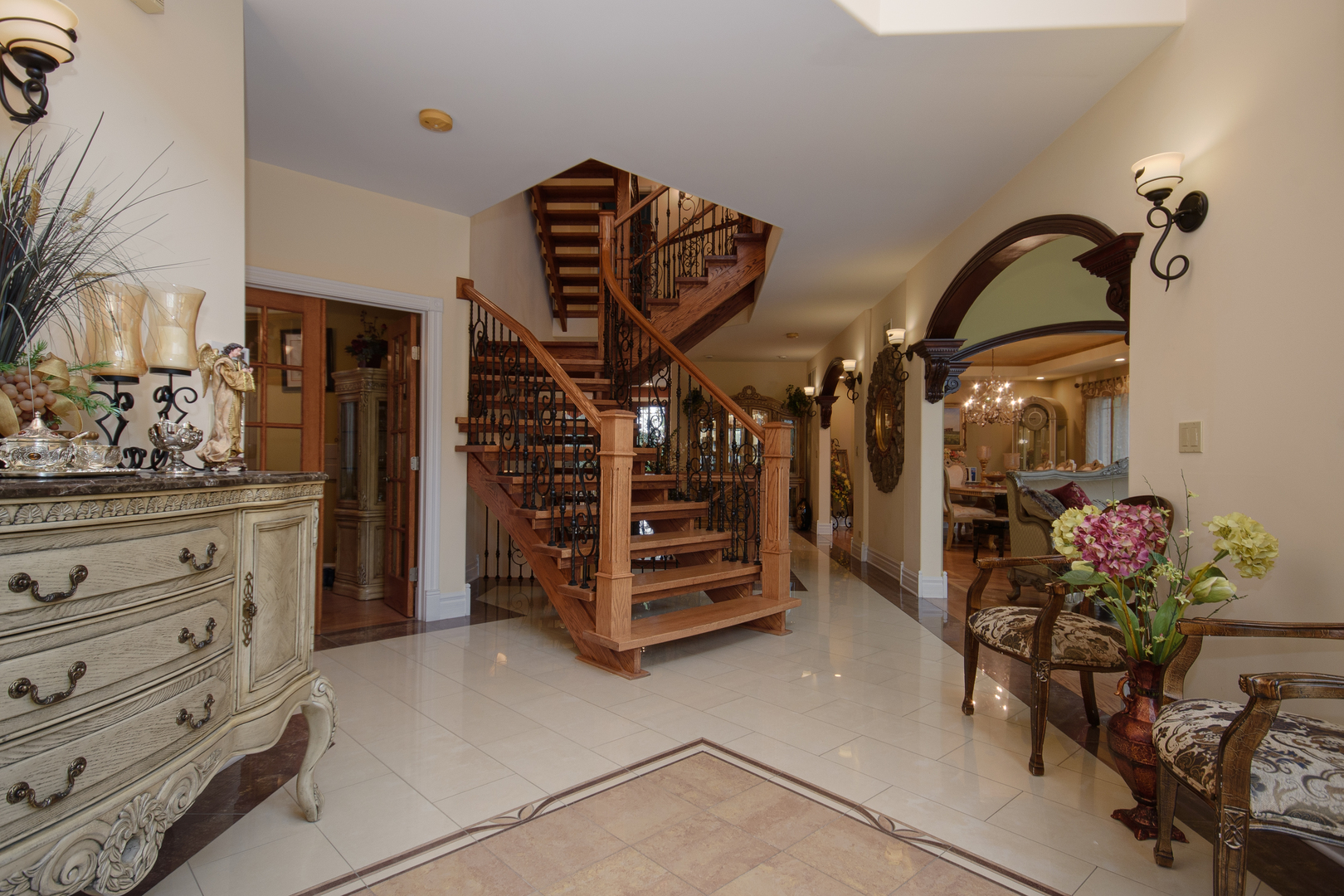 11226 Hiawatha Lane, Indian Head Park, IL 60525