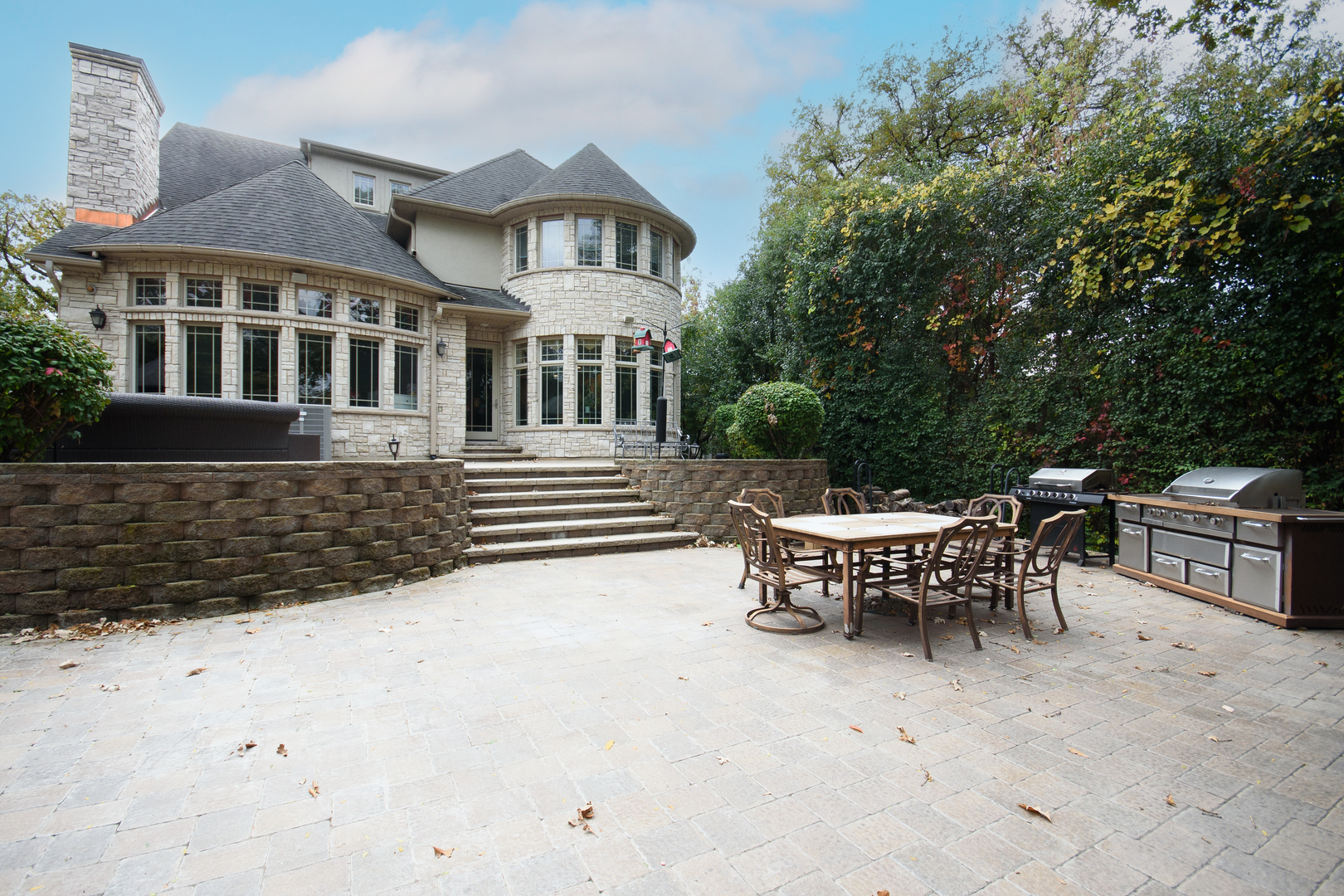 11226 Hiawatha Lane, Indian Head Park, IL 60525