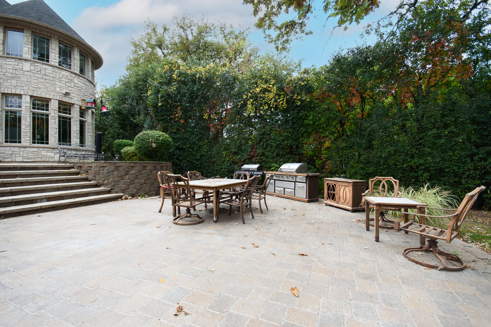 11226 Hiawatha Lane, Indian Head Park, IL 60525