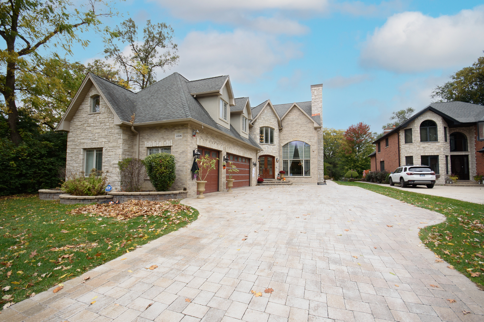 11226 Hiawatha Lane, Indian Head Park, IL 60525