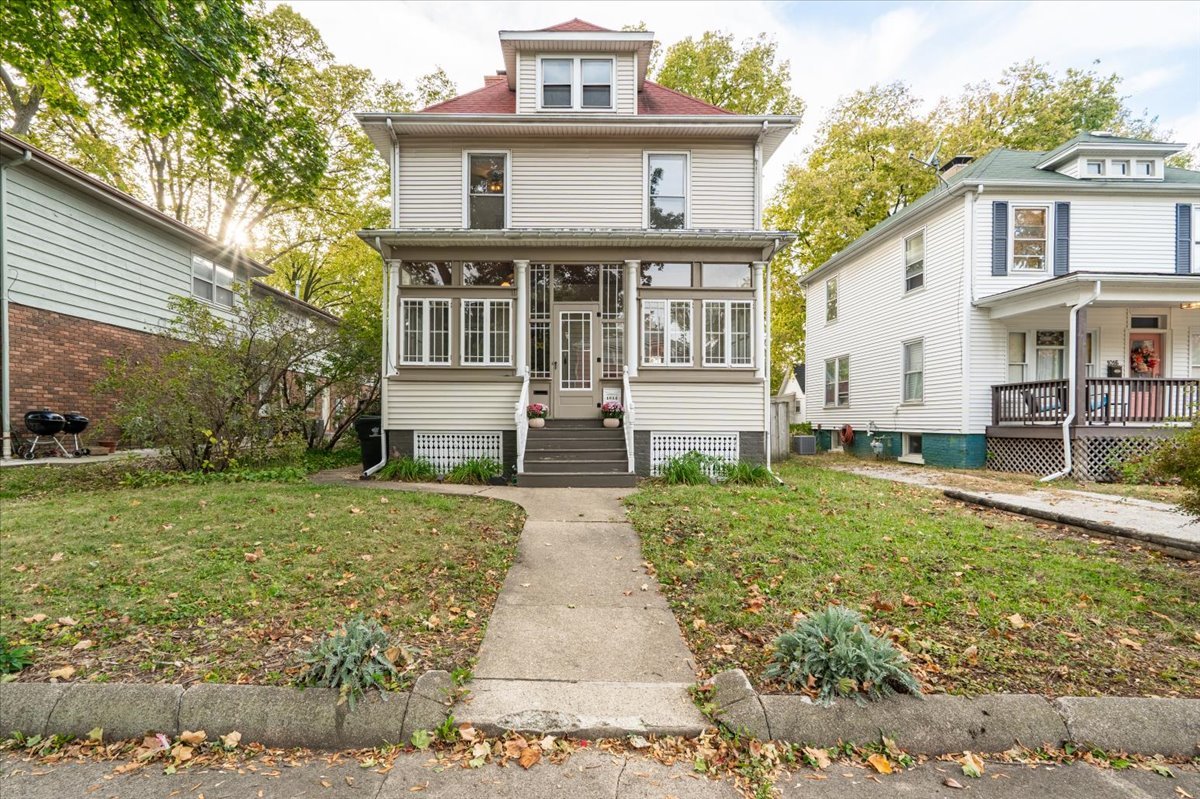 1014 N Prairie Street, Bloomington, IL 61701