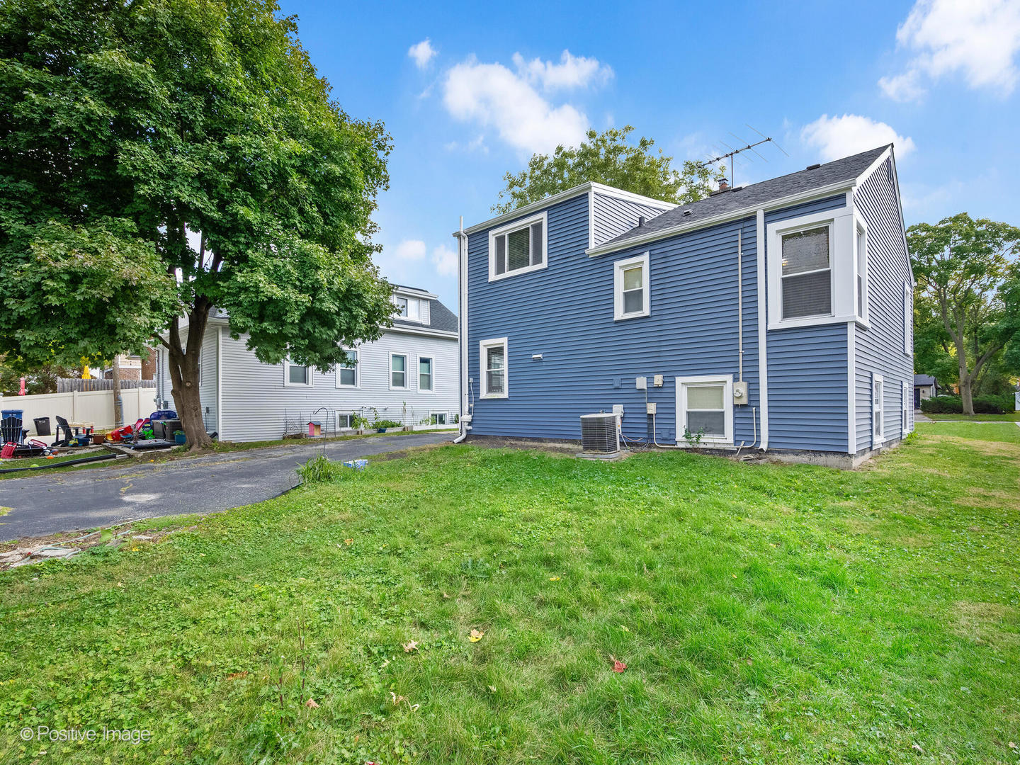 412 E Washington Street, Villa Park, IL 60181