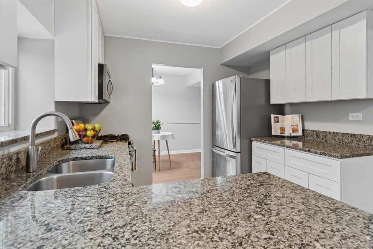 3131 Portland Court, Aurora, IL 60504