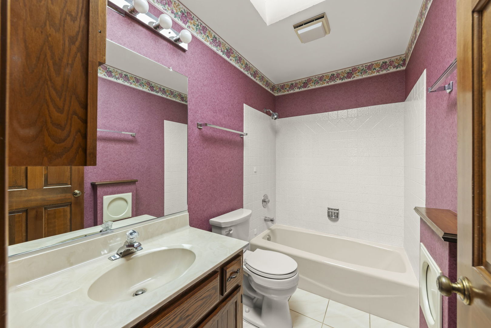 213 Winding Creek Drive, Naperville, IL 60565