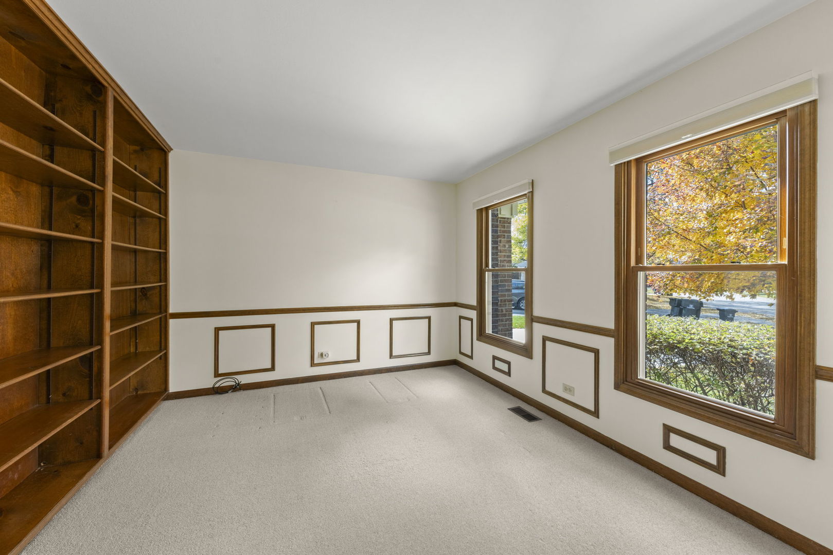 213 Winding Creek Drive, Naperville, IL 60565