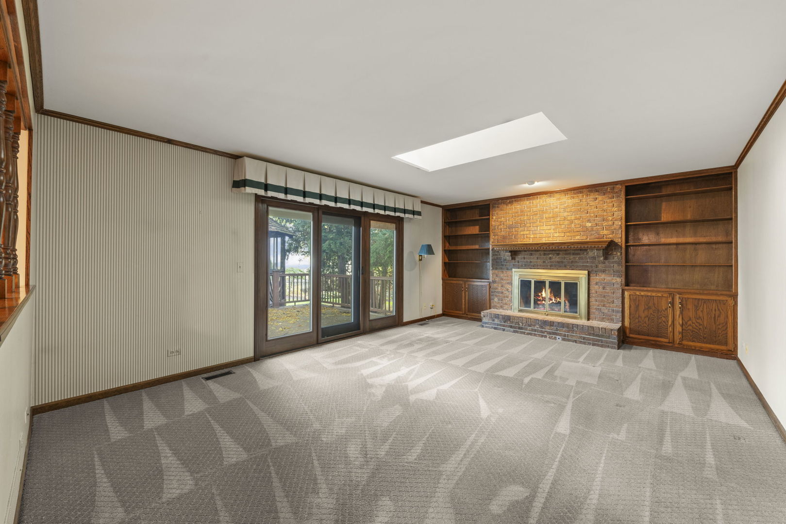 213 Winding Creek Drive, Naperville, IL 60565