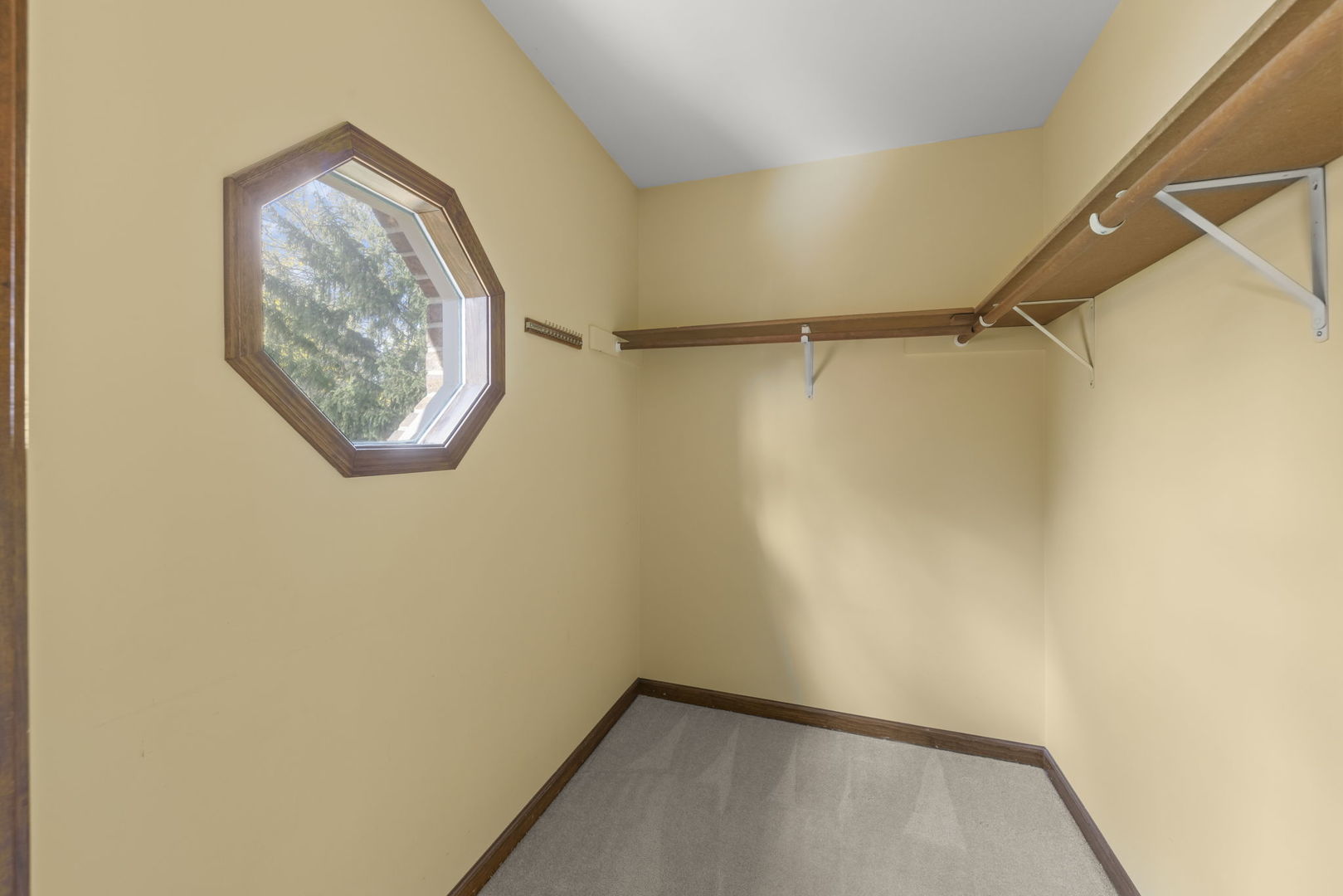 213 Winding Creek Drive, Naperville, IL 60565