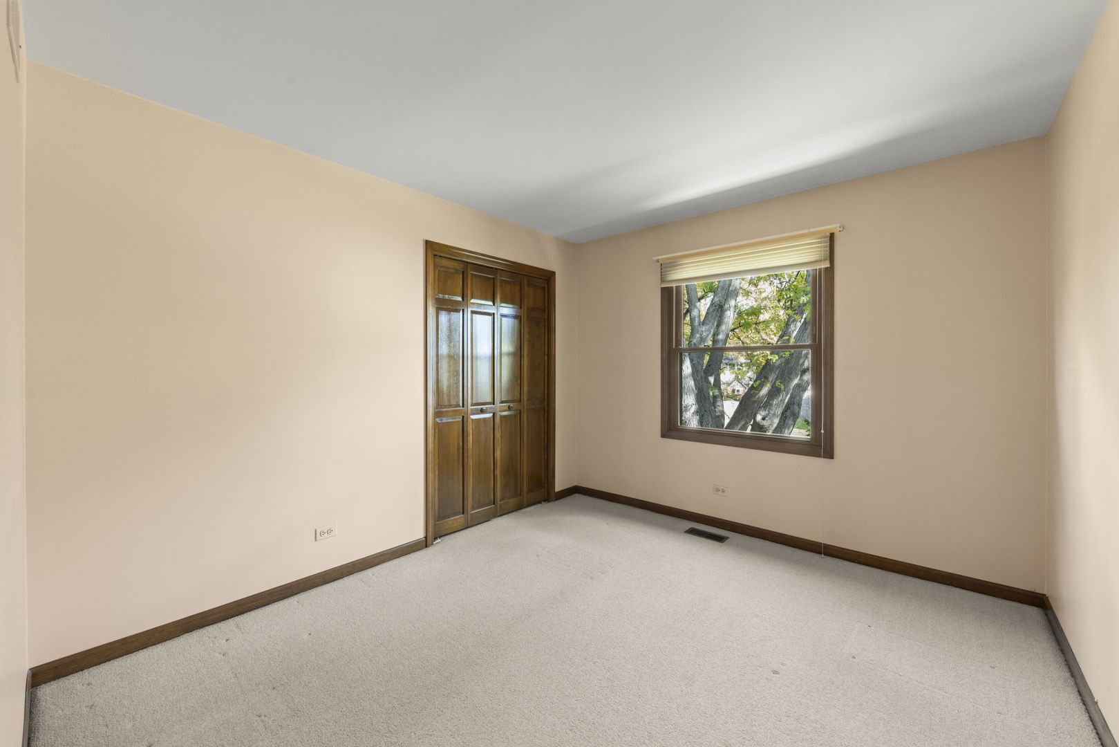 213 Winding Creek Drive, Naperville, IL 60565