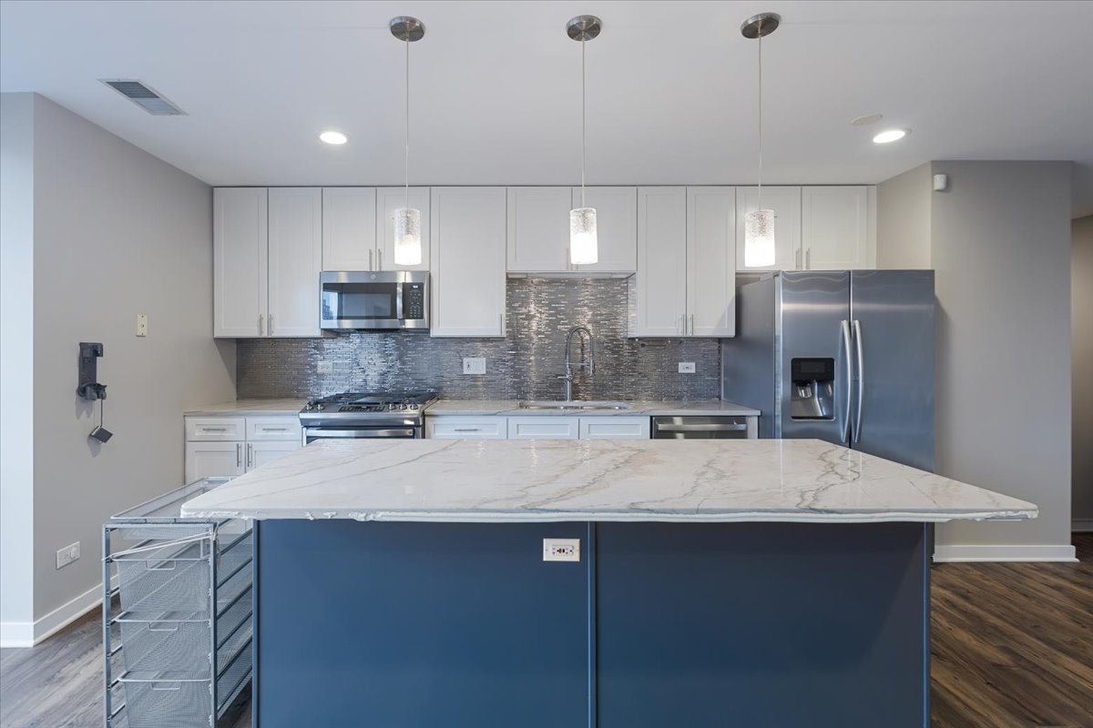 222 S Racine Avenue #408, Chicago, IL 60607