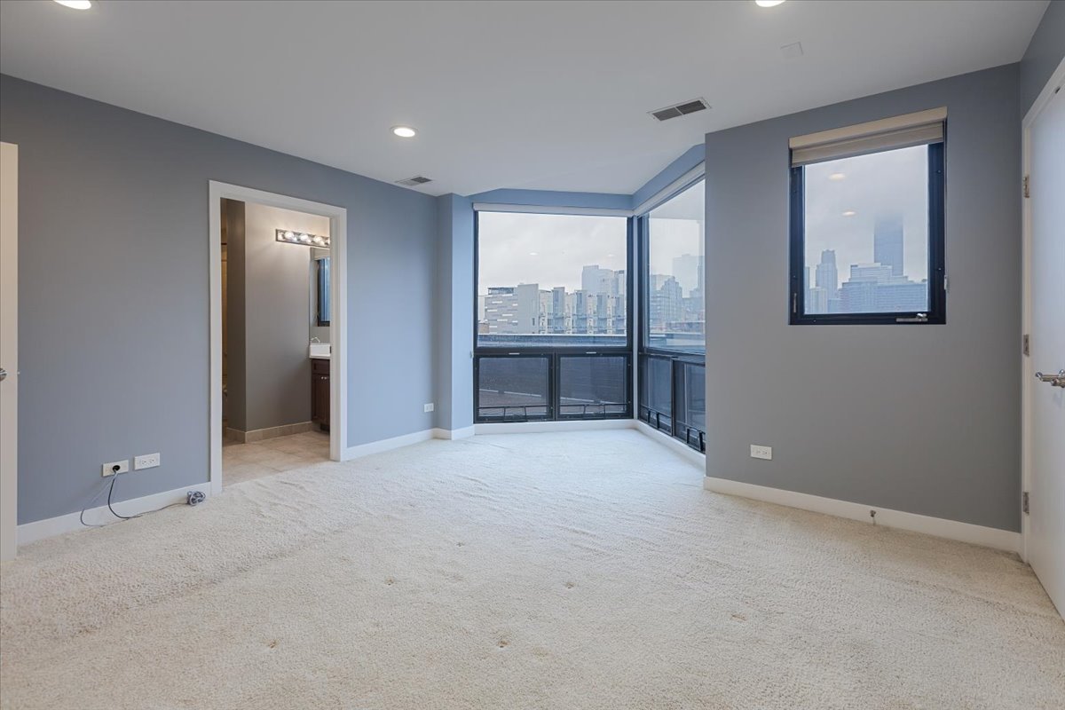 222 S Racine Avenue #408, Chicago, IL 60607