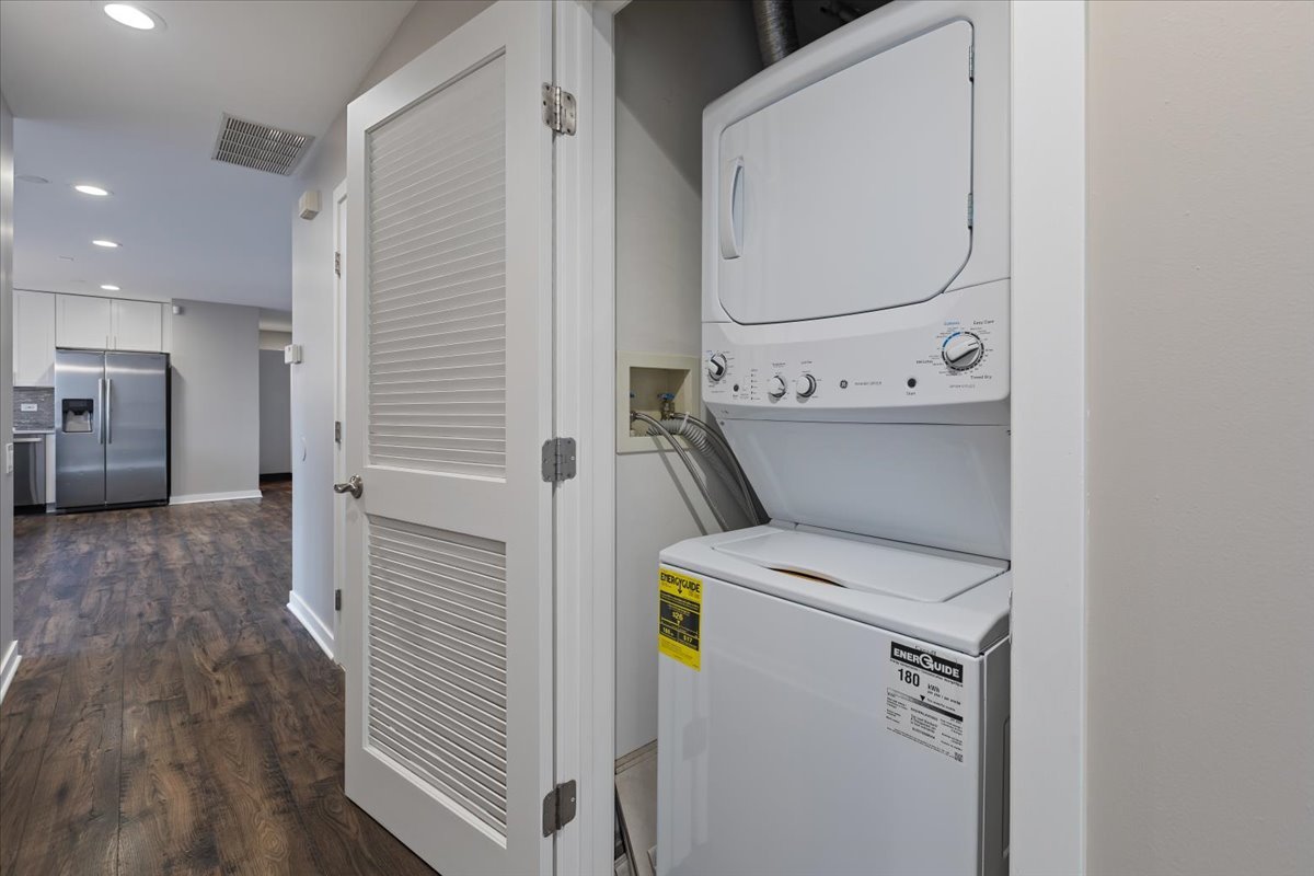 222 S Racine Avenue #408, Chicago, IL 60607