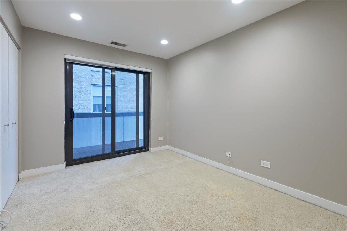 222 S Racine Avenue #408, Chicago, IL 60607