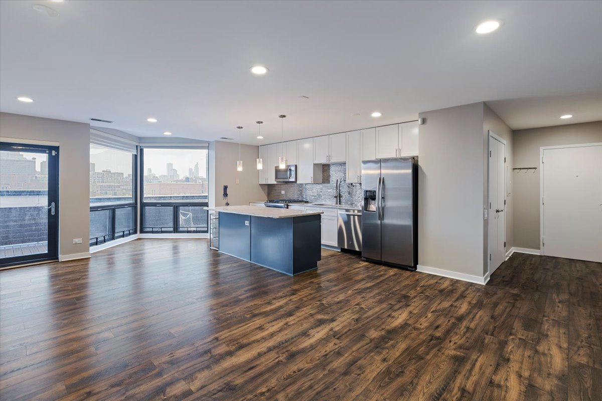 222 S Racine Avenue #408, Chicago, IL 60607