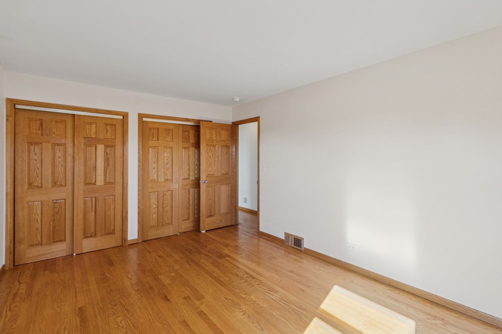 851 Love Street, Elk Grove Village, IL 60007