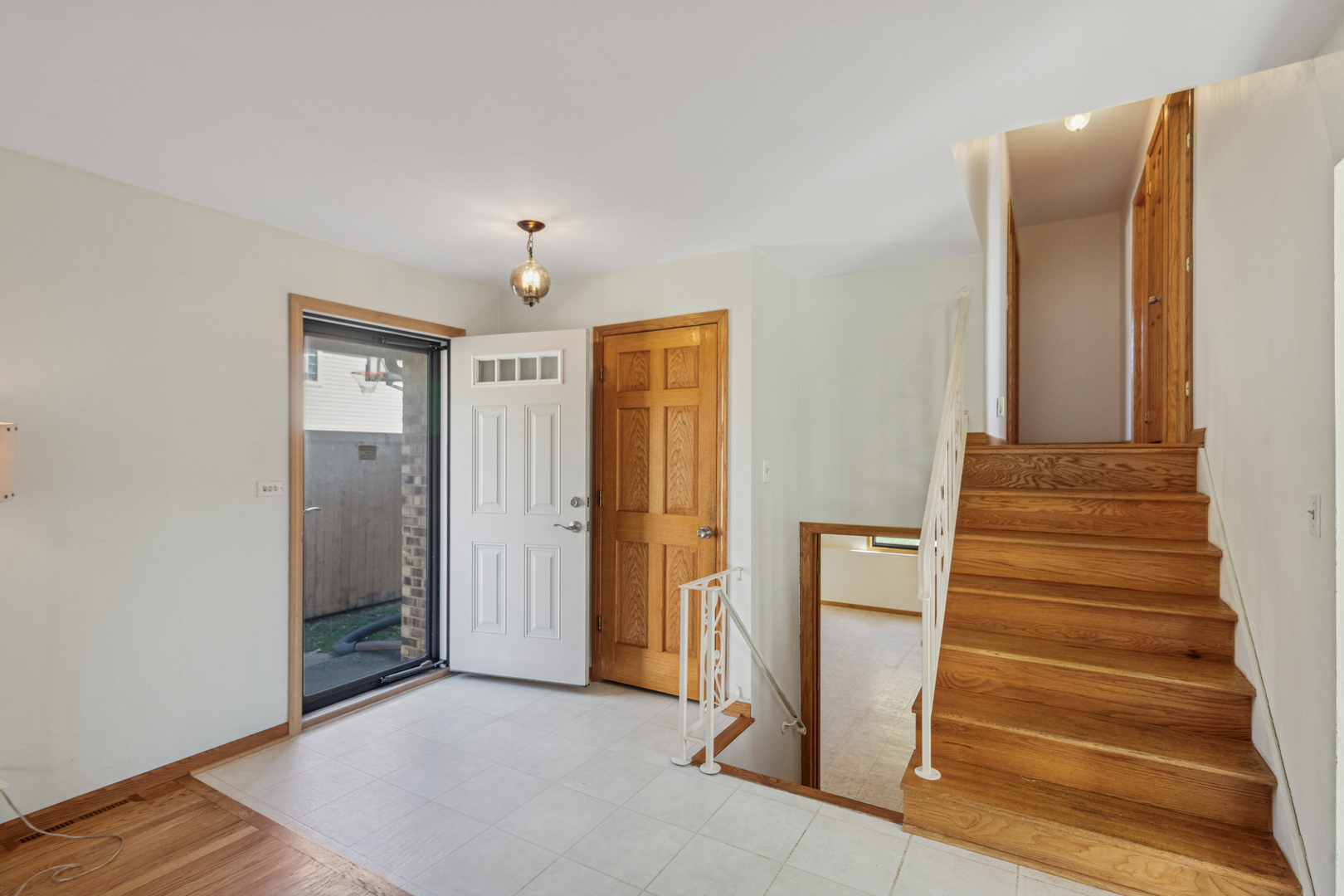 851 Love Street, Elk Grove Village, IL 60007