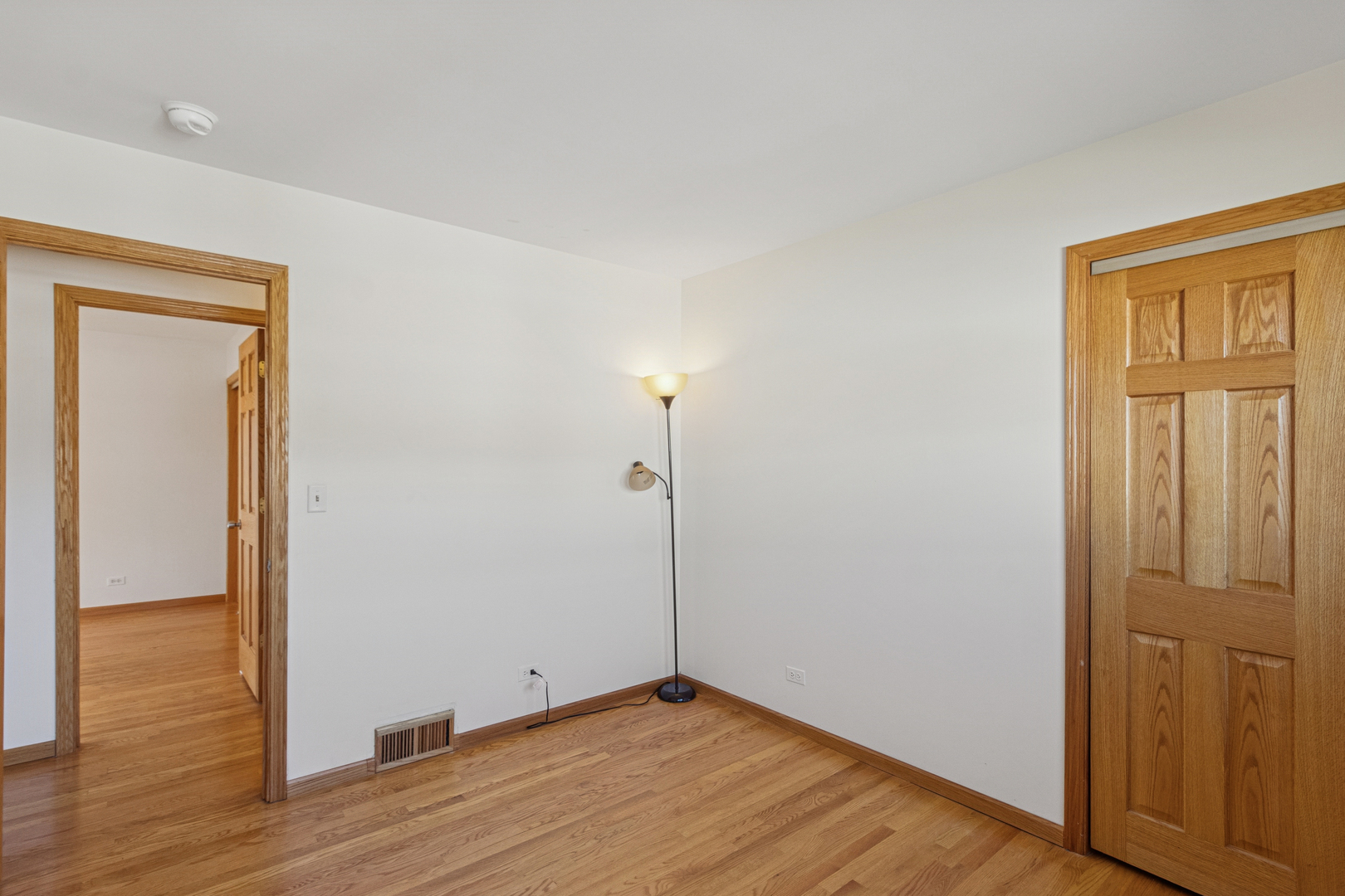 851 Love Street, Elk Grove Village, IL 60007