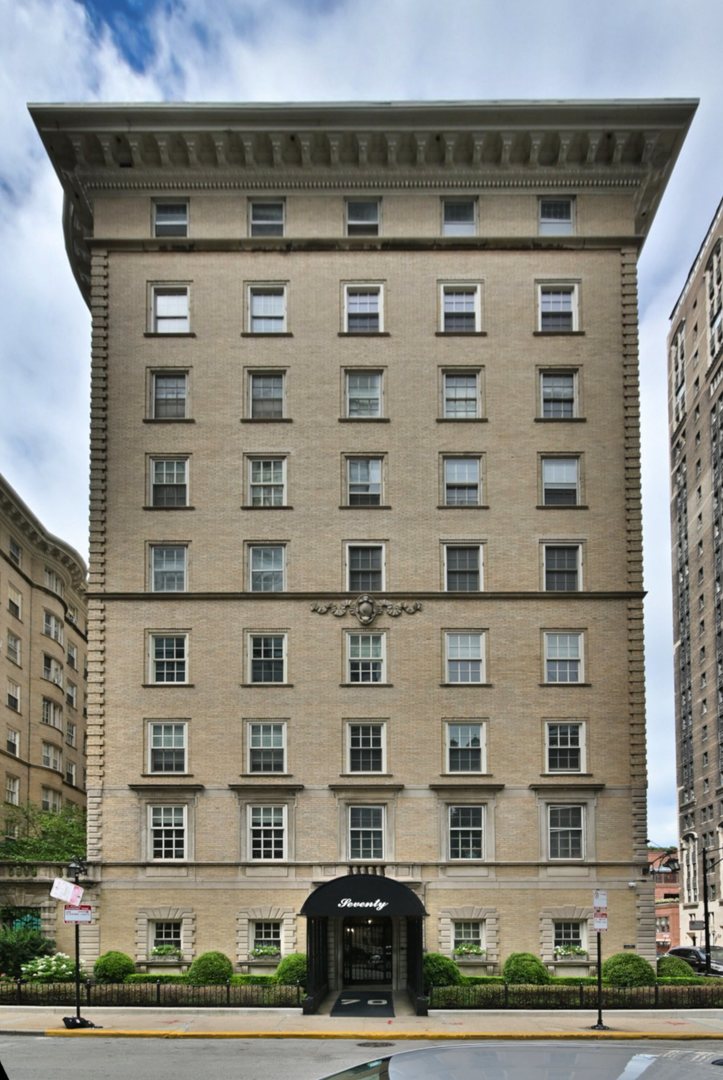 70 E Scott Street #408, Chicago, IL 60610