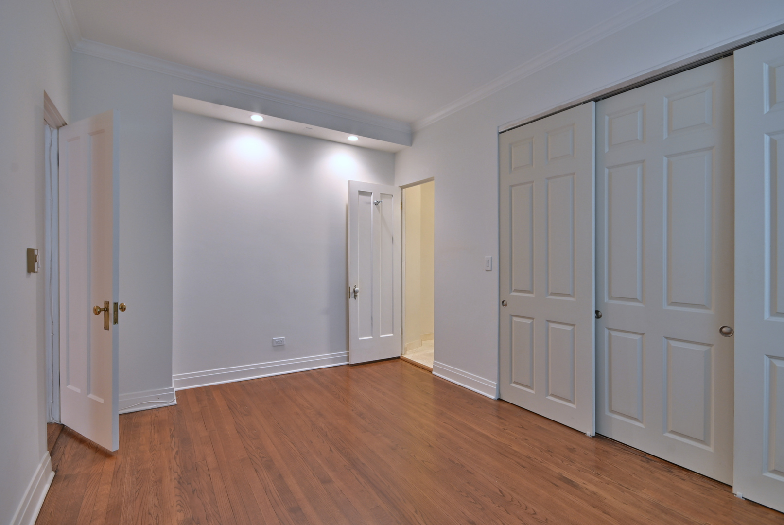 70 E Scott Street #408, Chicago, IL 60610