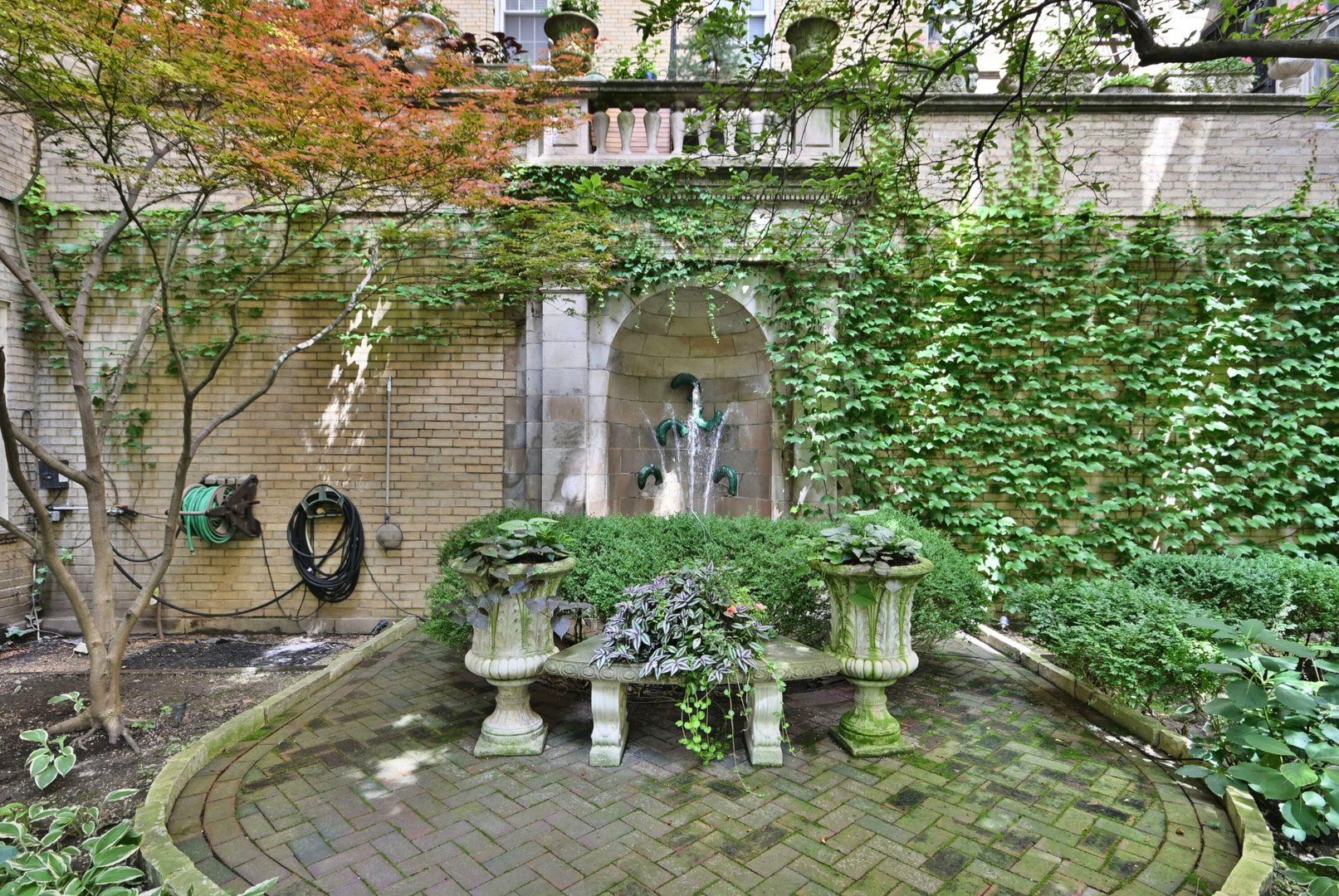 70 E Scott Street #408, Chicago, IL 60610