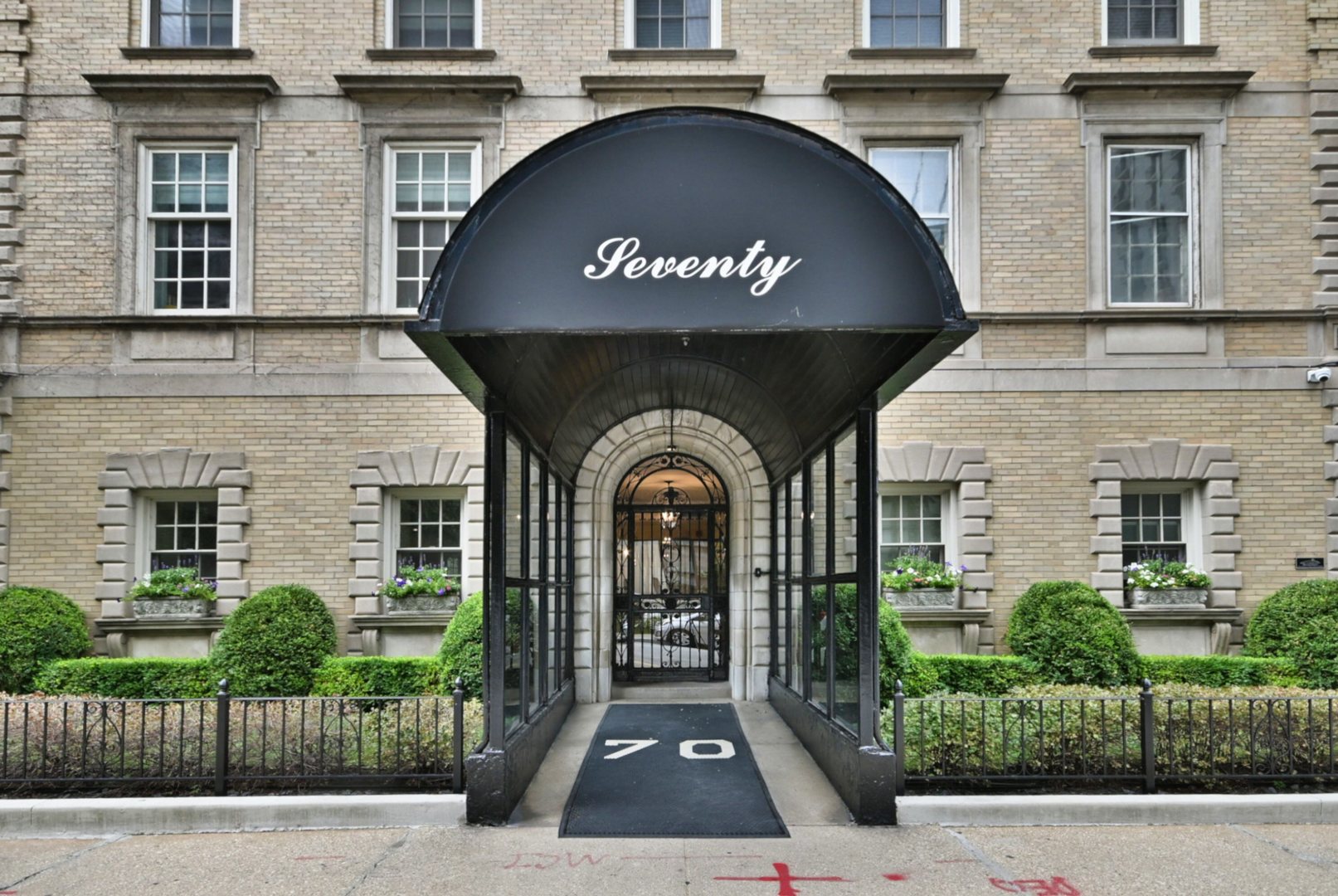 70 E Scott Street #408, Chicago, IL 60610