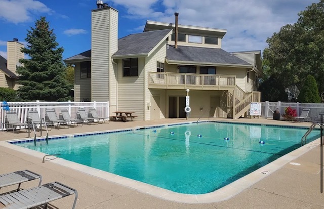 917 Vose Drive #211, Gurnee, IL 60031