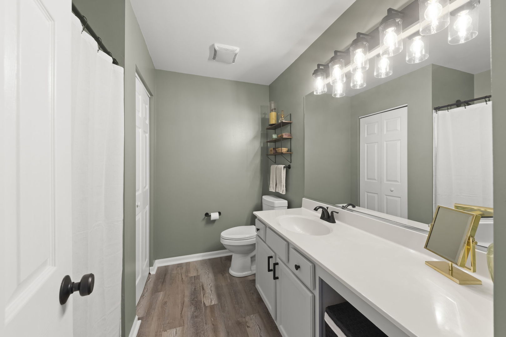 2263 Reflections Drive, Aurora, IL 60502