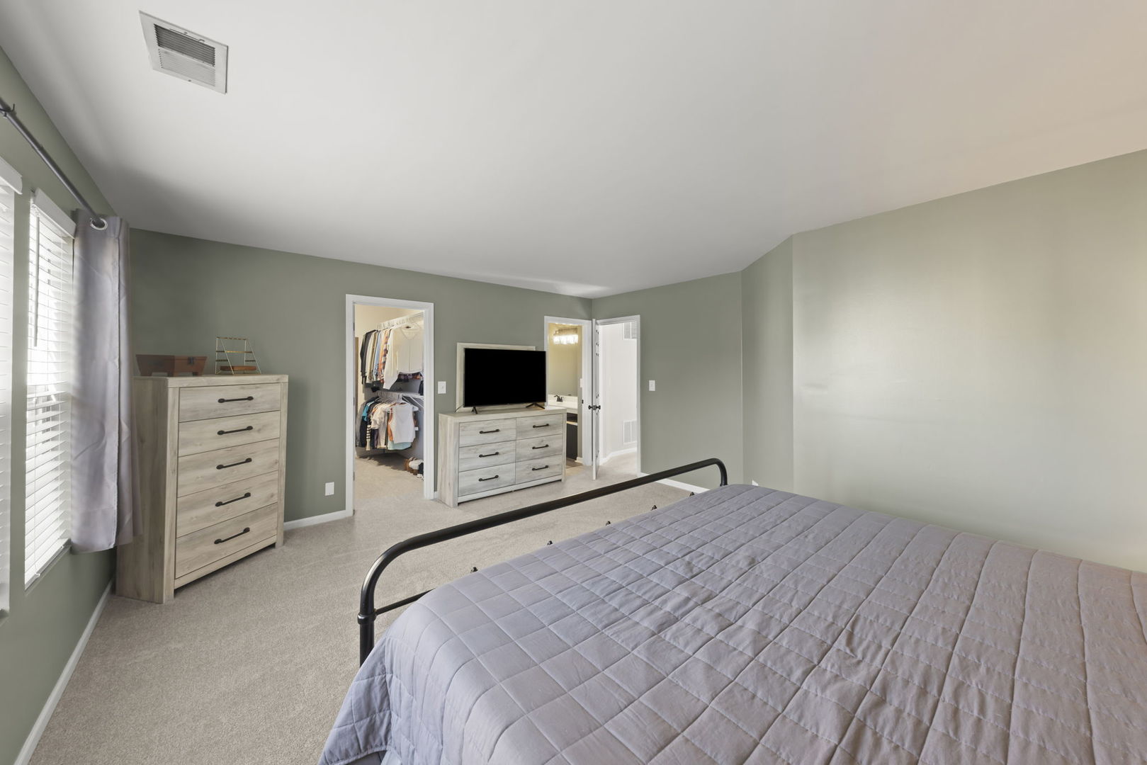 2263 Reflections Drive, Aurora, IL 60502