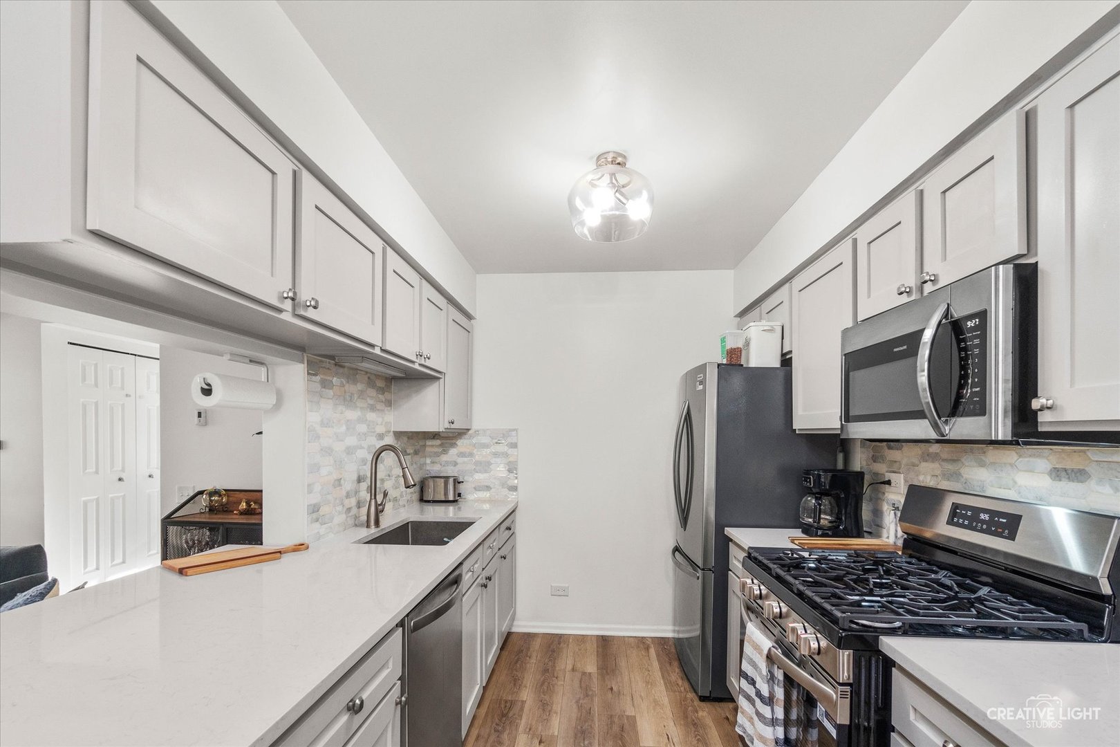 170 Half Moon Circle, Aurora, IL 60504