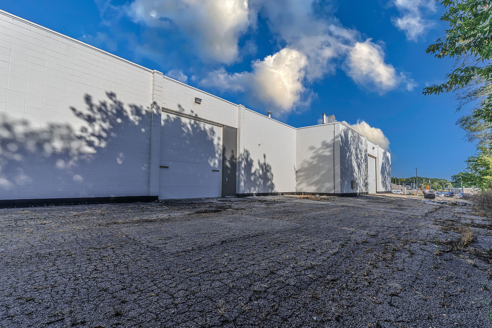 90 S Us Highway 12, Fox Lake, IL 60020