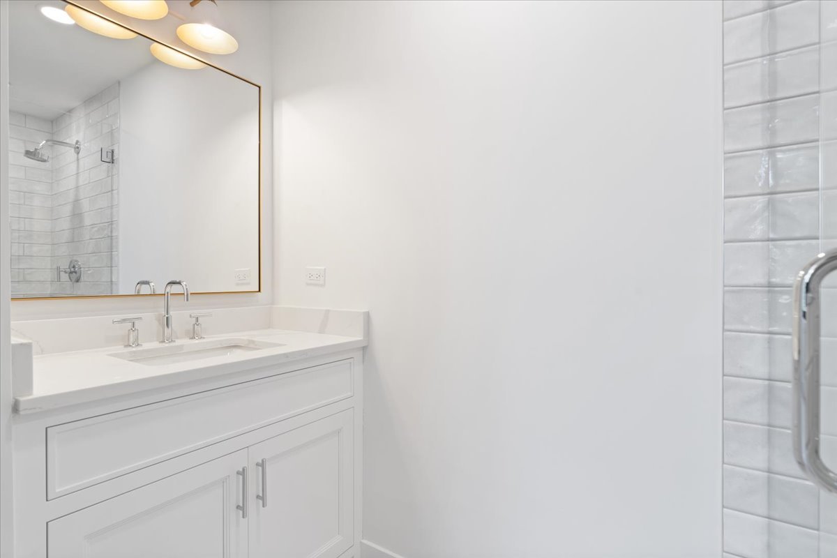 104 S Monroe Street, Hinsdale, IL 60521