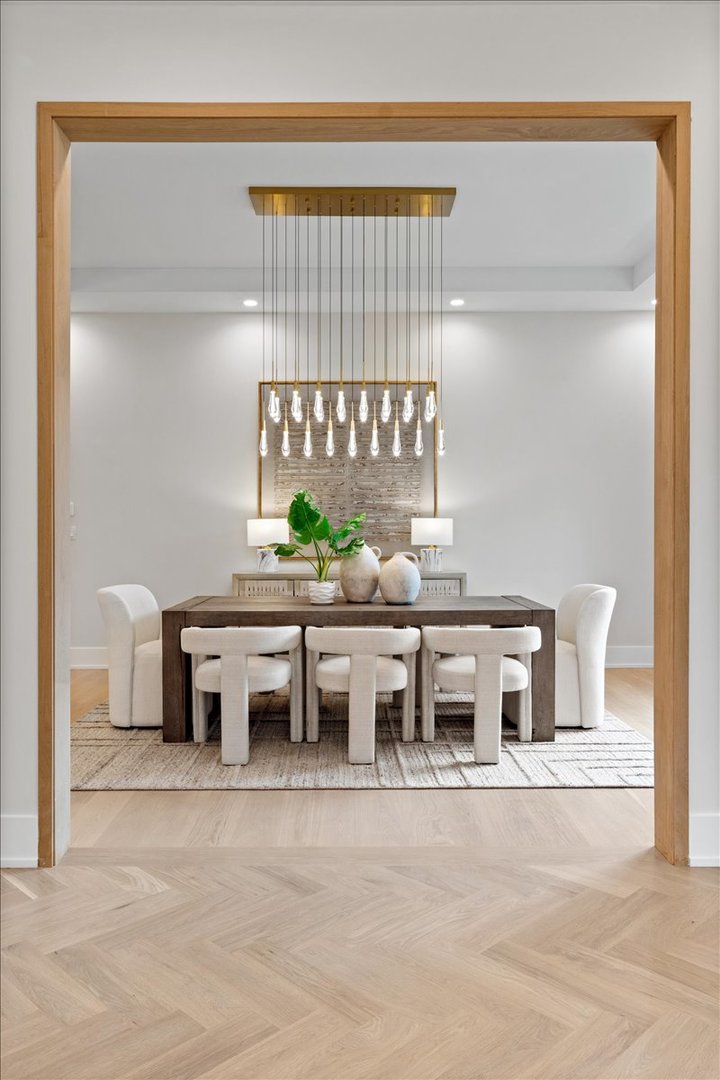 104 S Monroe Street, Hinsdale, IL 60521