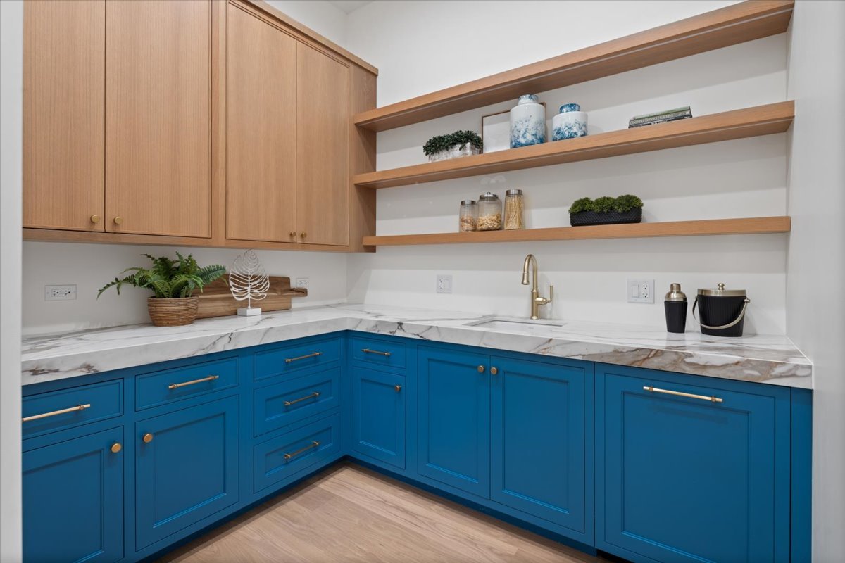 104 S Monroe Street, Hinsdale, IL 60521