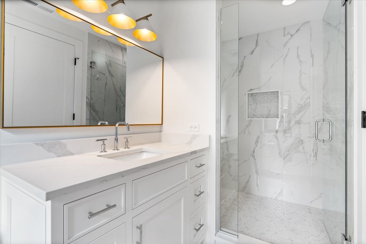 104 S Monroe Street, Hinsdale, IL 60521