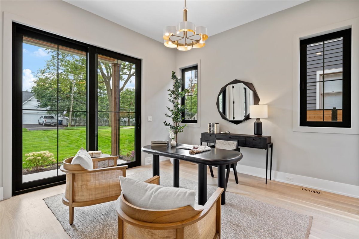 104 S Monroe Street, Hinsdale, IL 60521