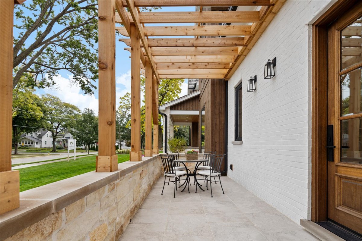 104 S Monroe Street, Hinsdale, IL 60521