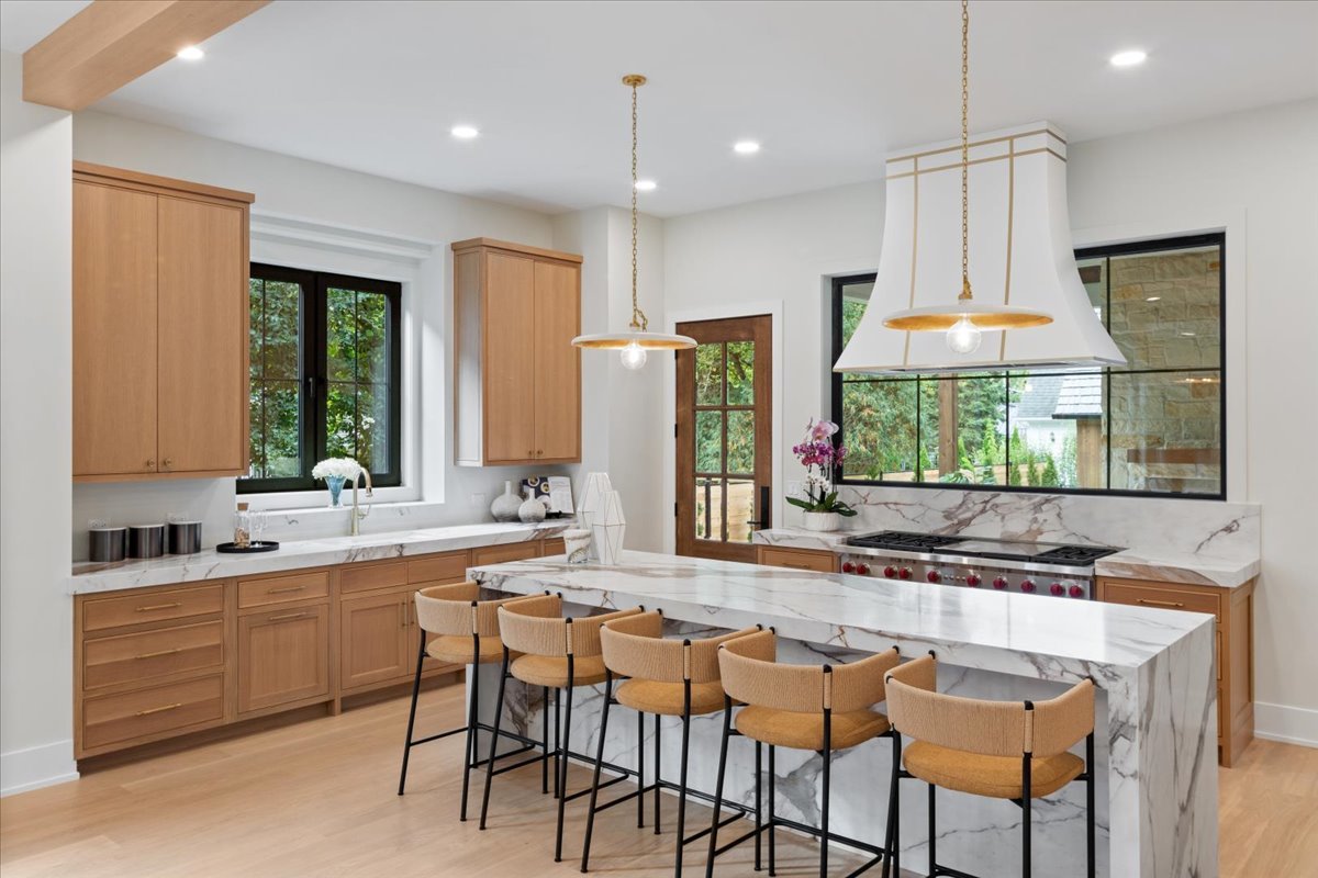 104 S Monroe Street, Hinsdale, IL 60521