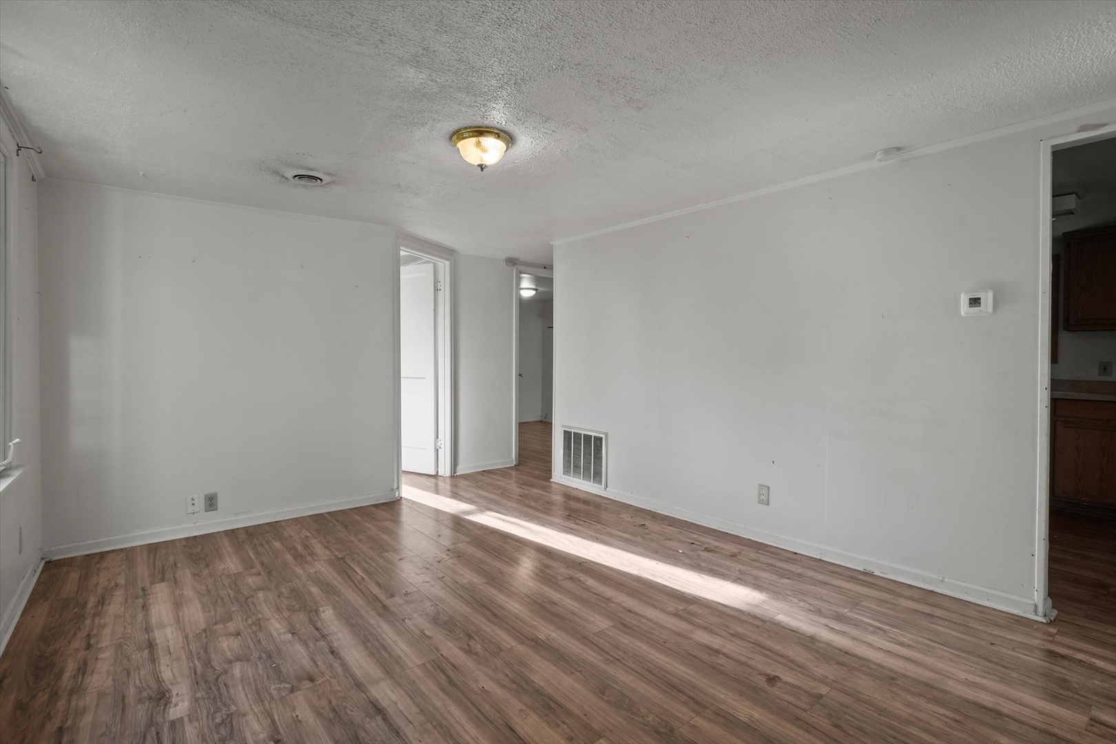 2325 University Avenue, Crest Hill, IL 60403
