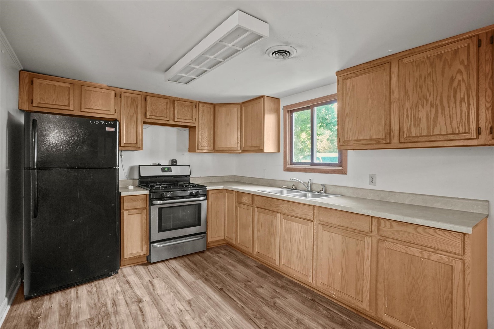 2325 University Avenue, Crest Hill, IL 60403