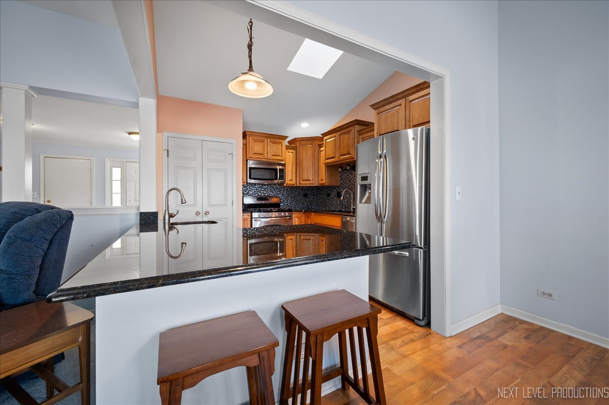 616 Briarwood Lane, Oswego, IL 60543