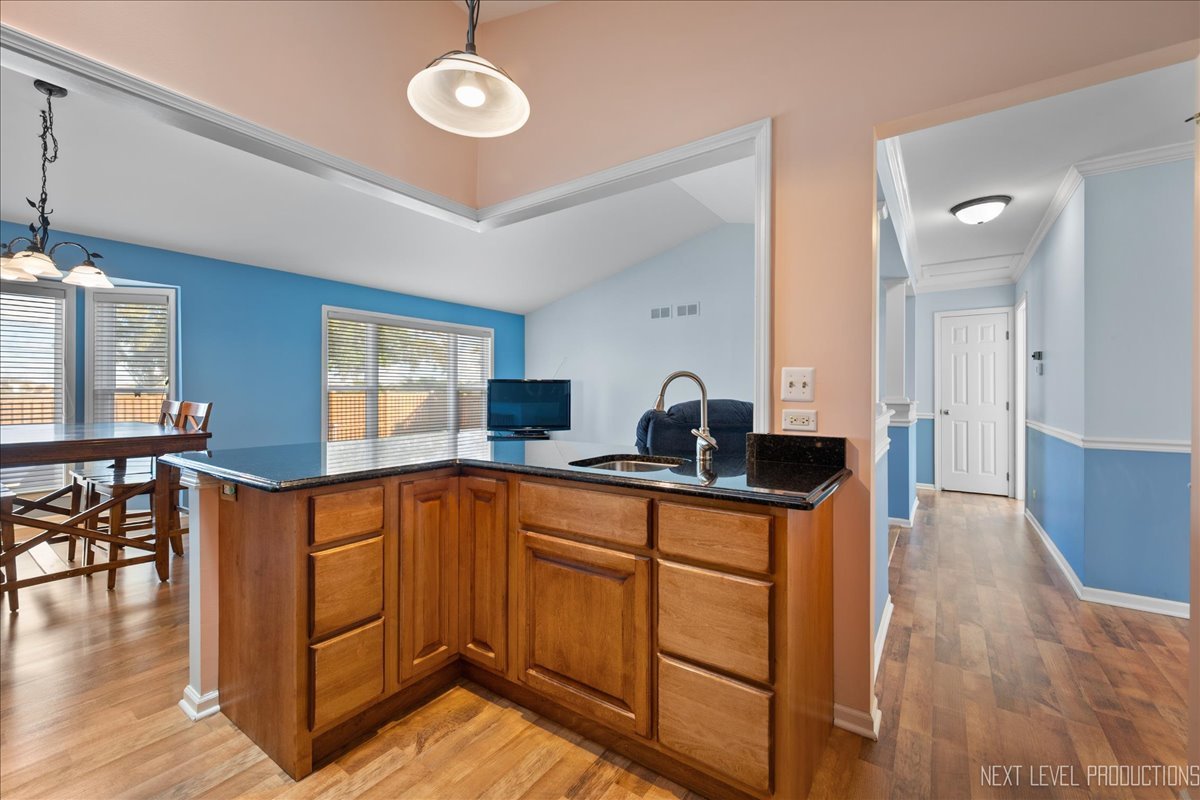 616 Briarwood Lane, Oswego, IL 60543
