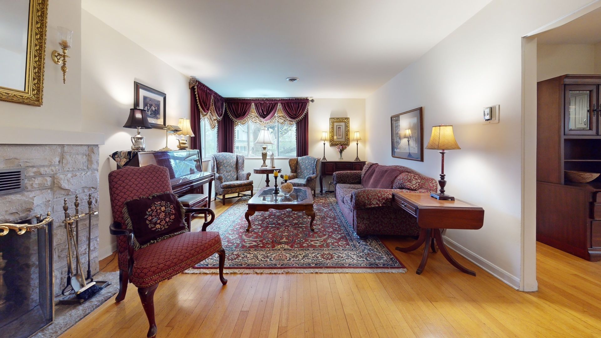 315 E Union Avenue, Wheaton, IL 60187